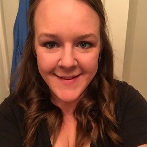 Meet your Posher, Caitlyn